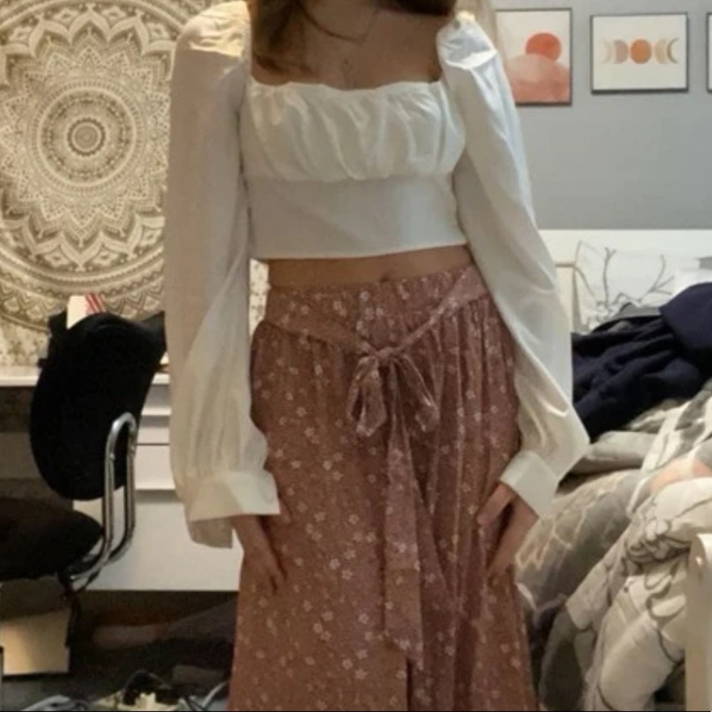 5/$25 Long Puff Lantern Bishop Sleeve Crop Top White Blouse - Picture 9 of 12